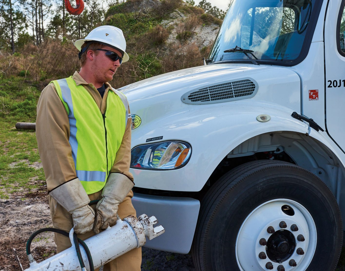 Plaid Shirt for Construction Workers: Flame Resistant Workwear